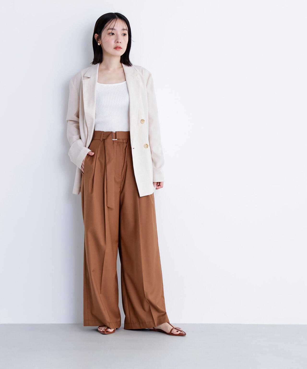 デザインベルトワイドパンツ