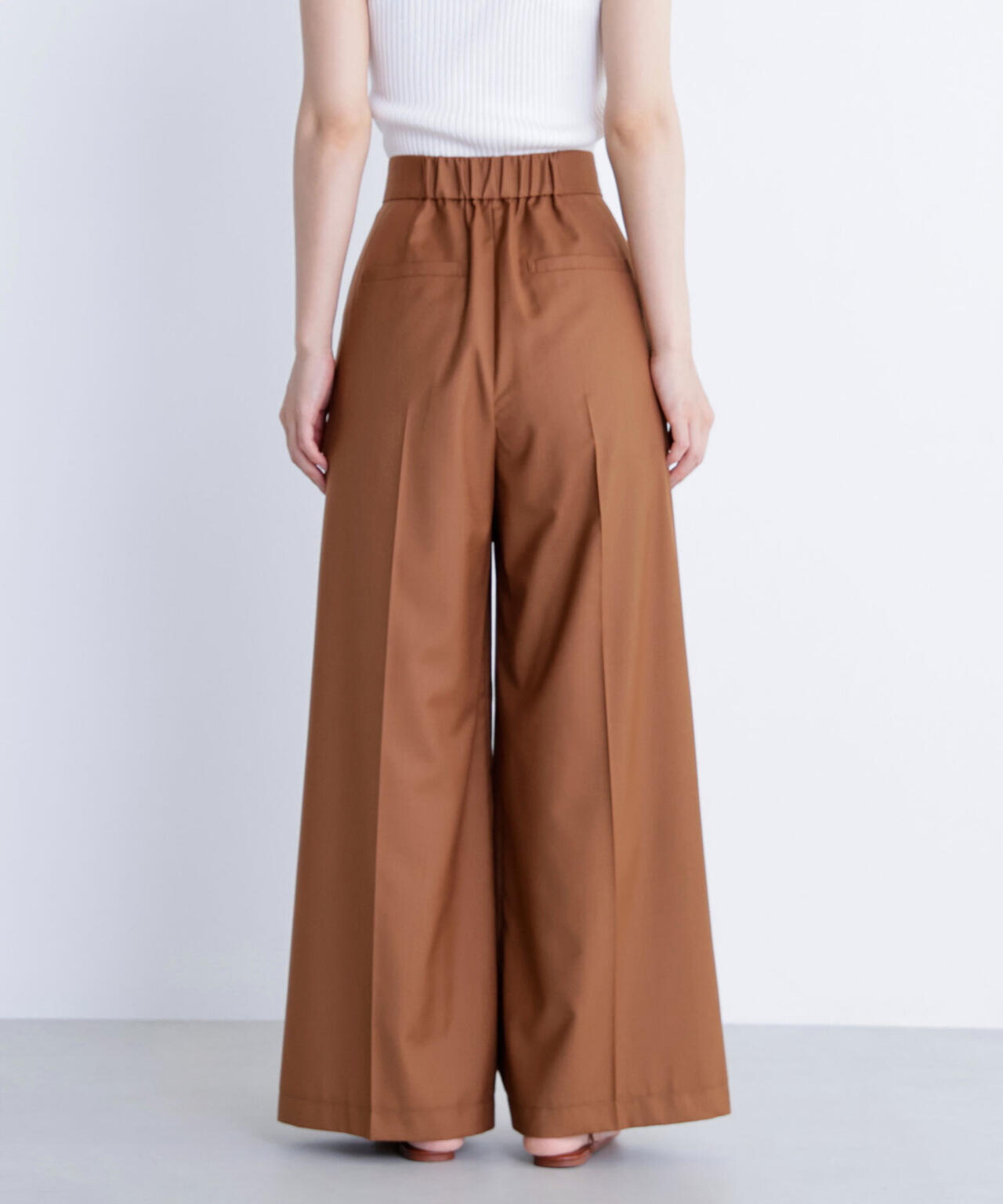 デザインベルトワイドパンツ