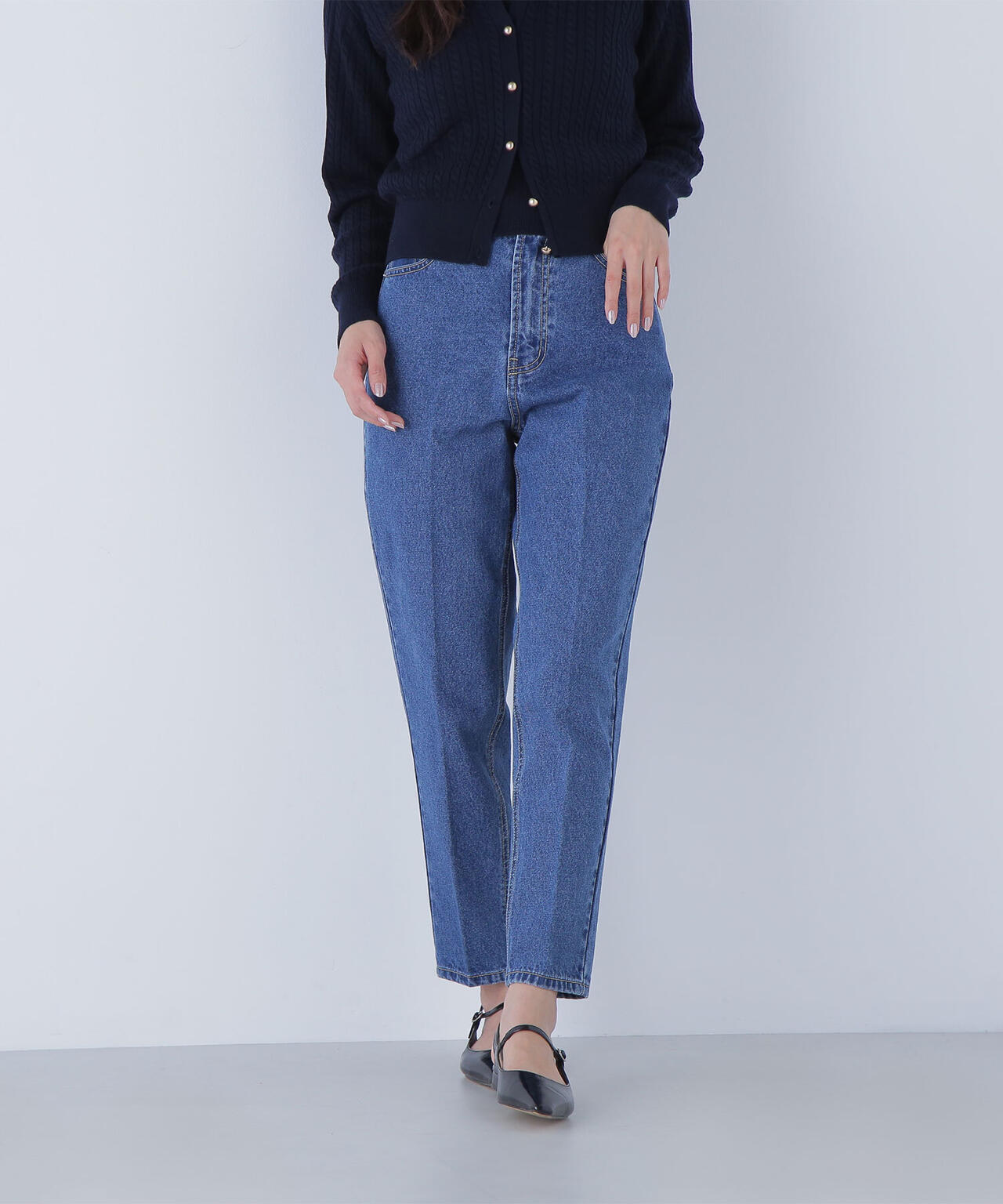 セミテーパードデニムパンツ