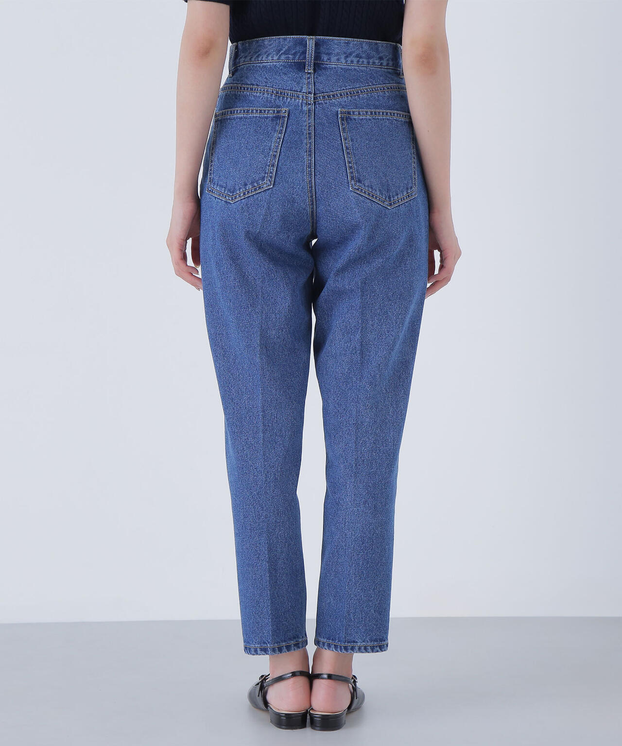 セミテーパードデニムパンツ