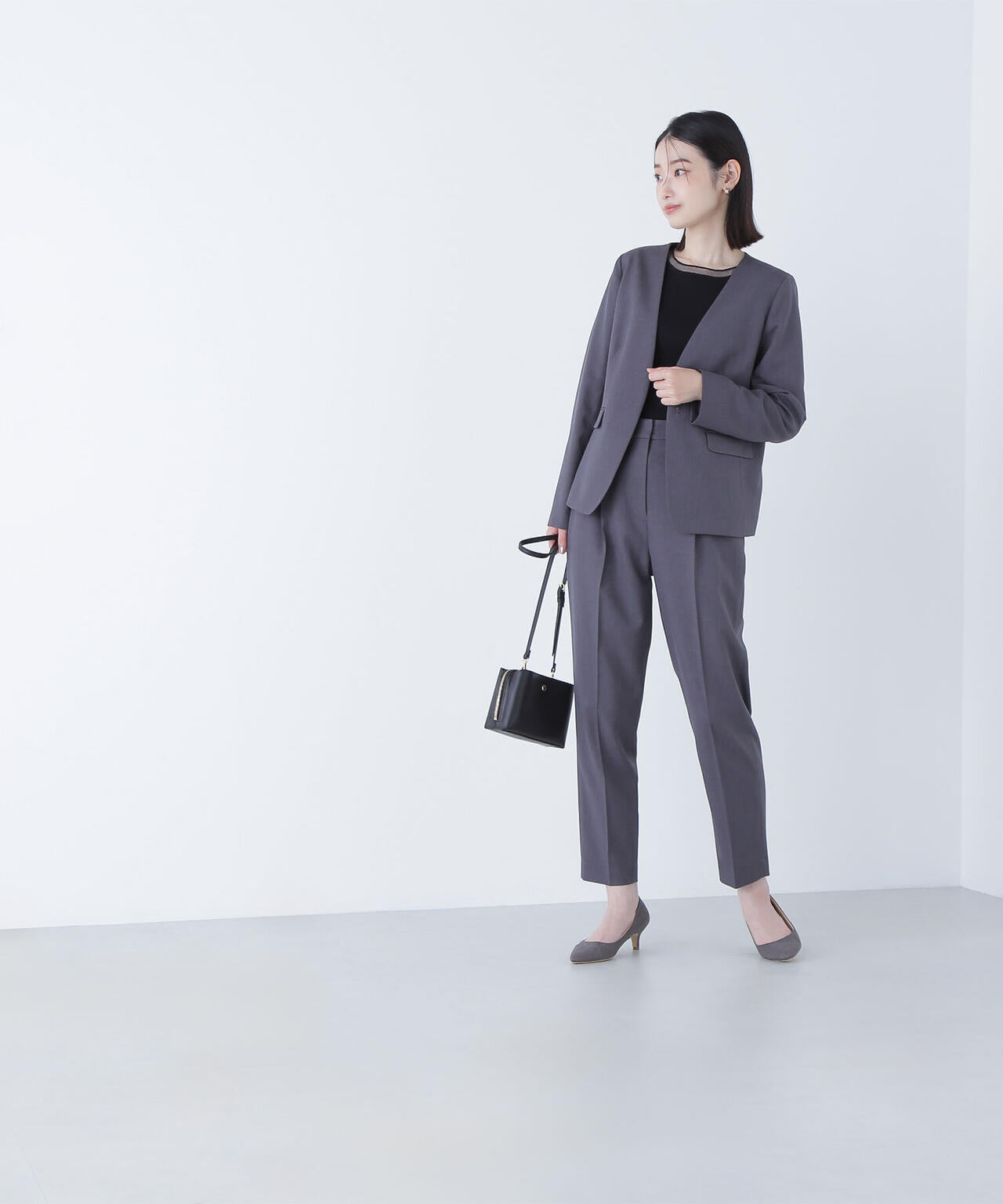 パウダリーツイルセットアップシリーズ テーパードパンツ