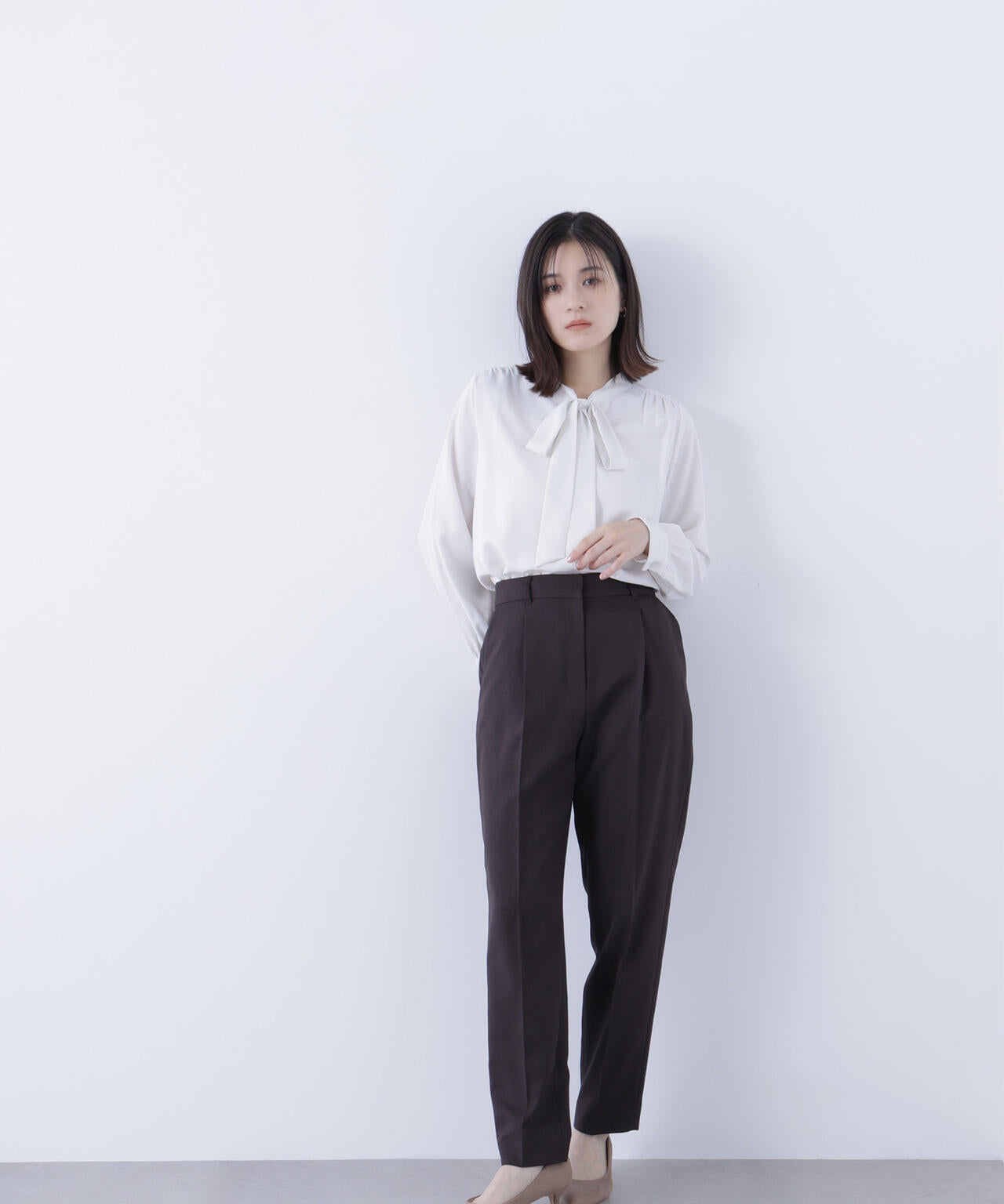 パウダリーツイルセットアップシリーズ テーパードパンツ