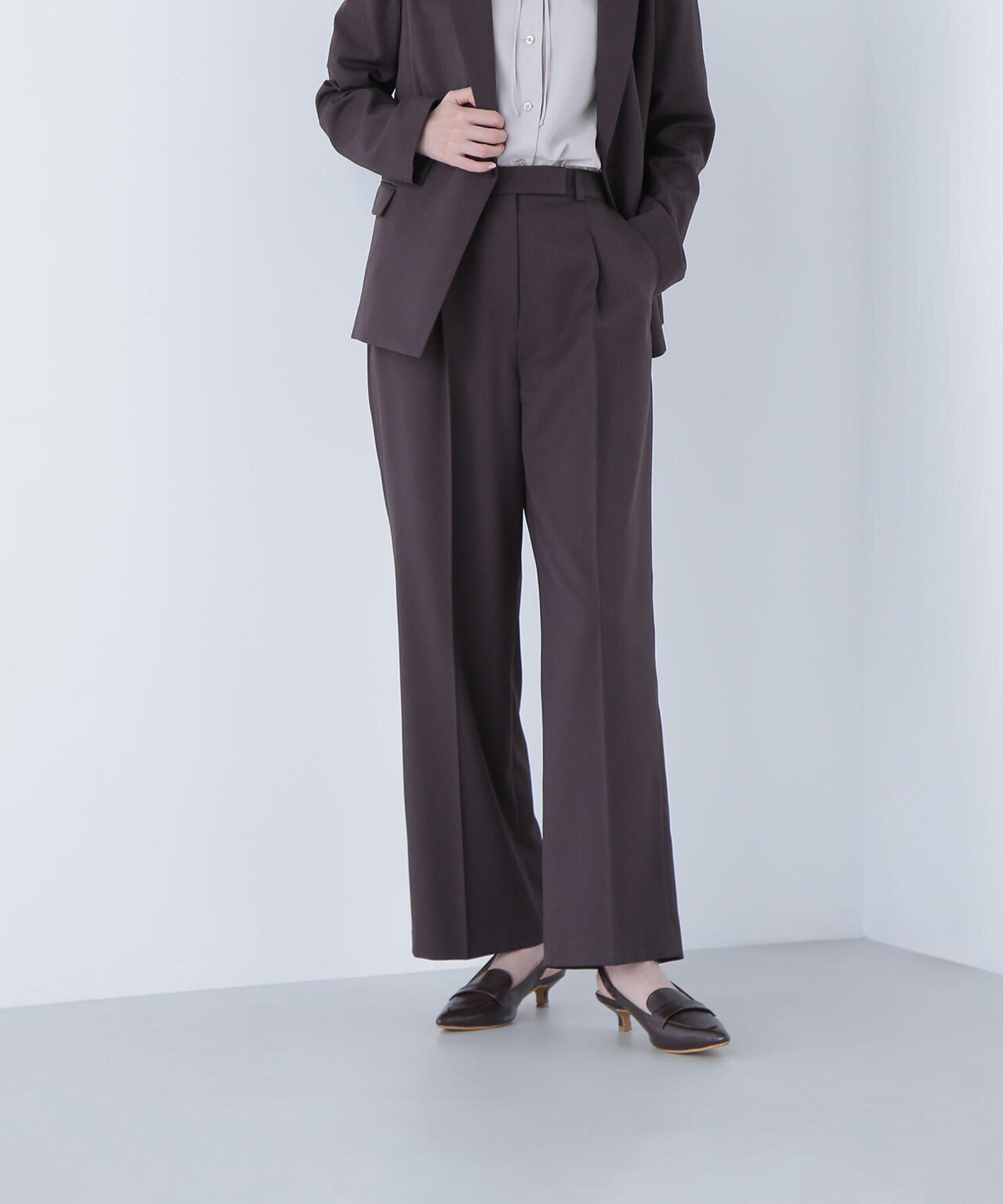 パウダリーツイルセットアップシリーズ　ワイドストレートパンツ