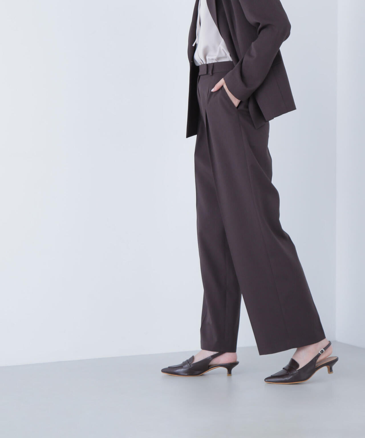 パウダリーツイルセットアップシリーズ　ワイドストレートパンツ