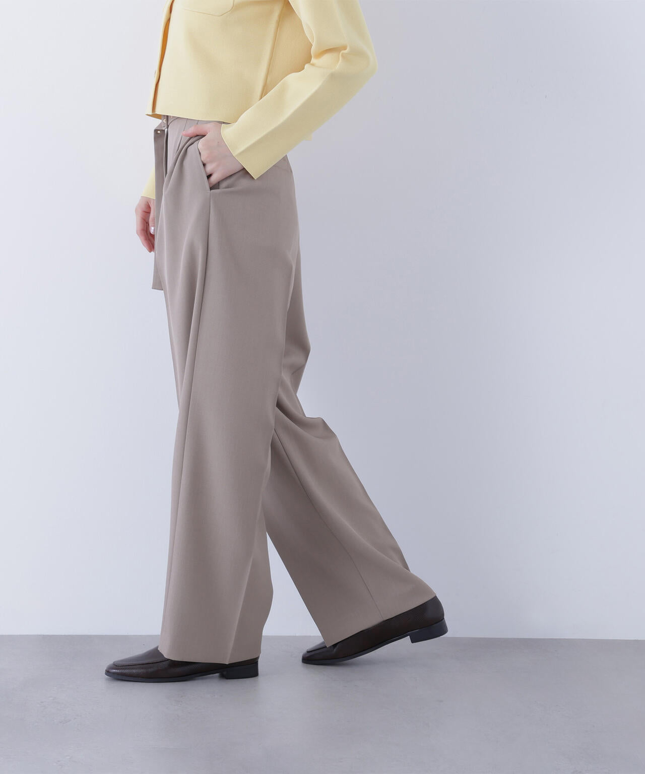 【CLASSY.掲載】【ちょうど、いい服】くびれ仕込みベルテッドパンツ