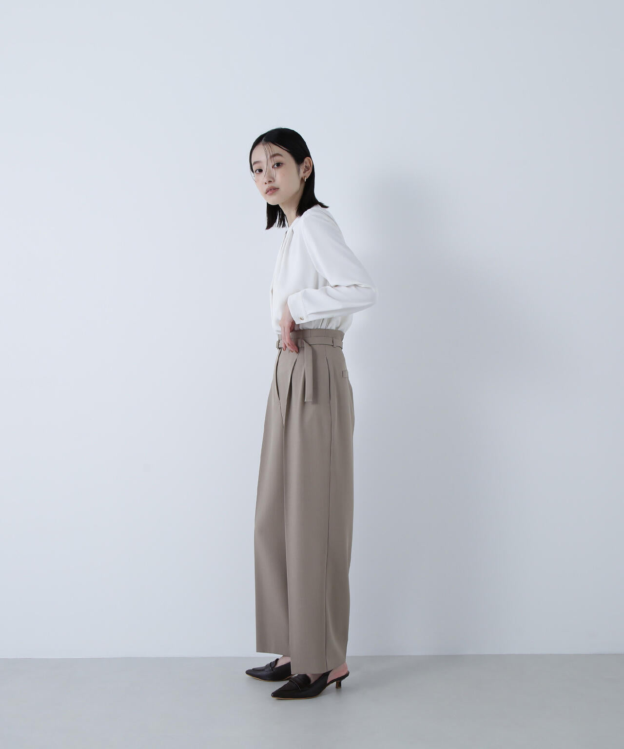 CLASSY.掲載】【ちょうど、いい服】くびれ仕込みベルテッドパンツ