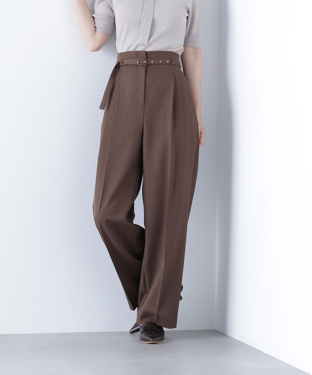 CLASSY.掲載】【ちょうど、いい服】くびれ仕込みベルテッドパンツ