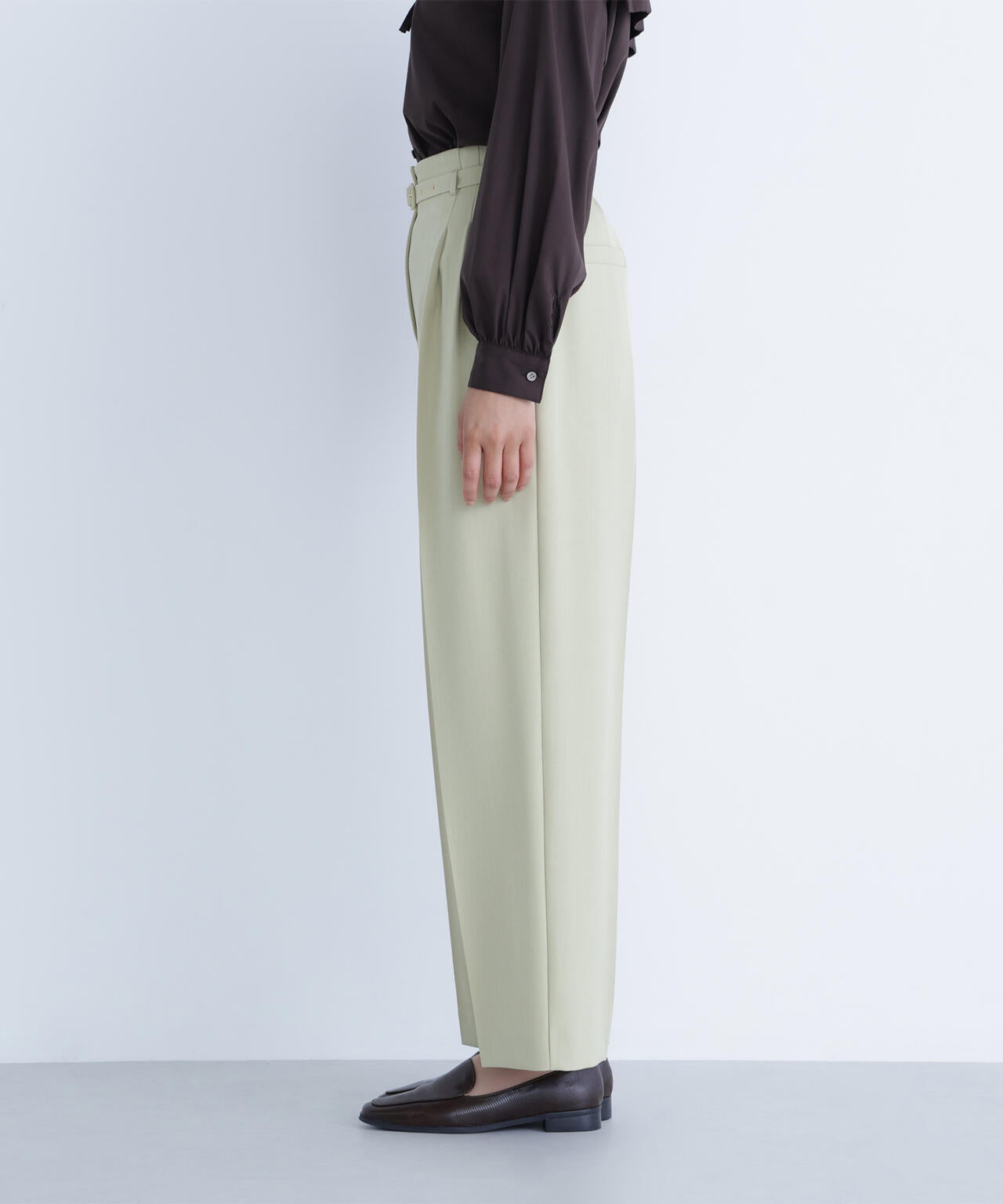 【CLASSY.掲載】【ちょうど、いい服】くびれ仕込みベルテッドパンツ