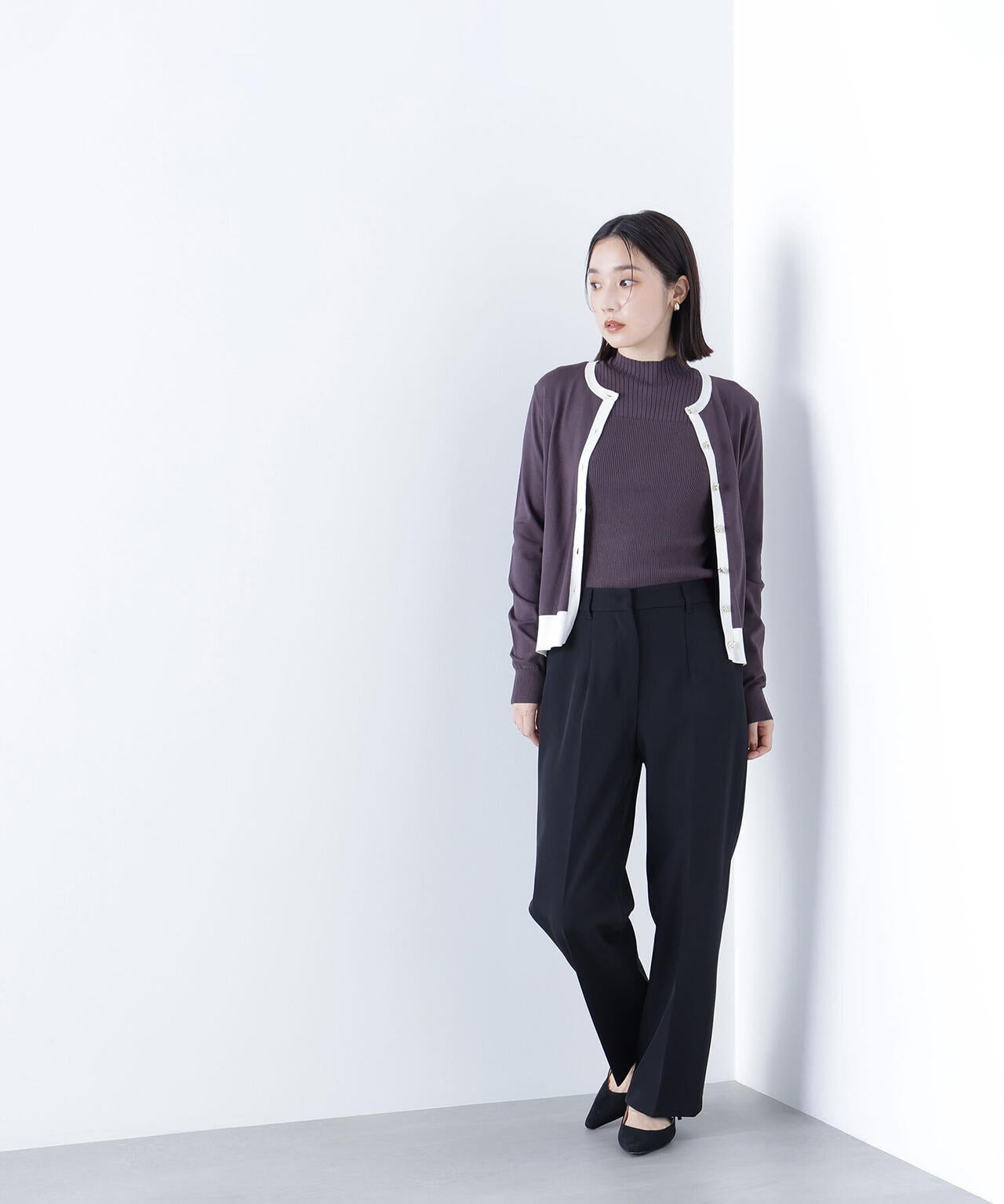 スリムストレートパンツ