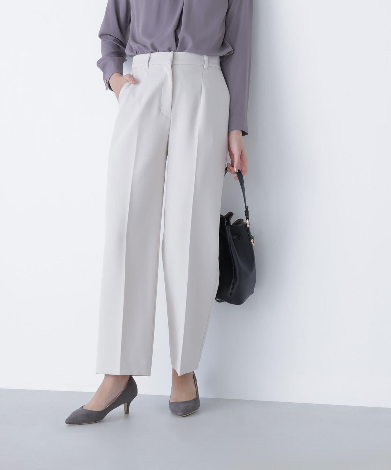 スリムストレートパンツ