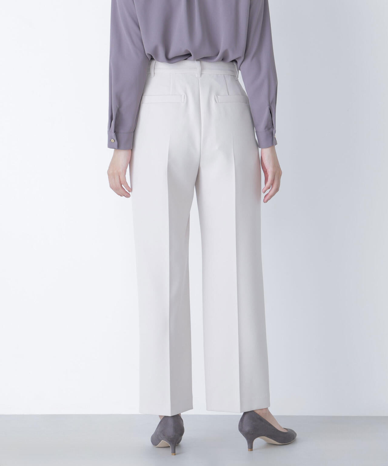 スリムストレートパンツ