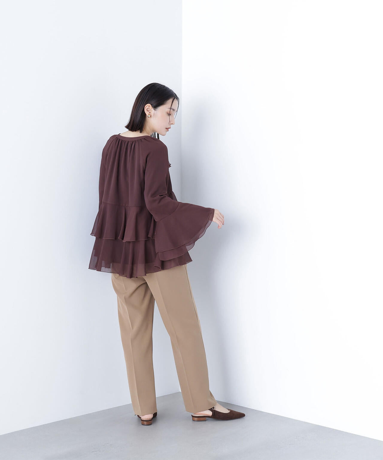 スリムストレートパンツ