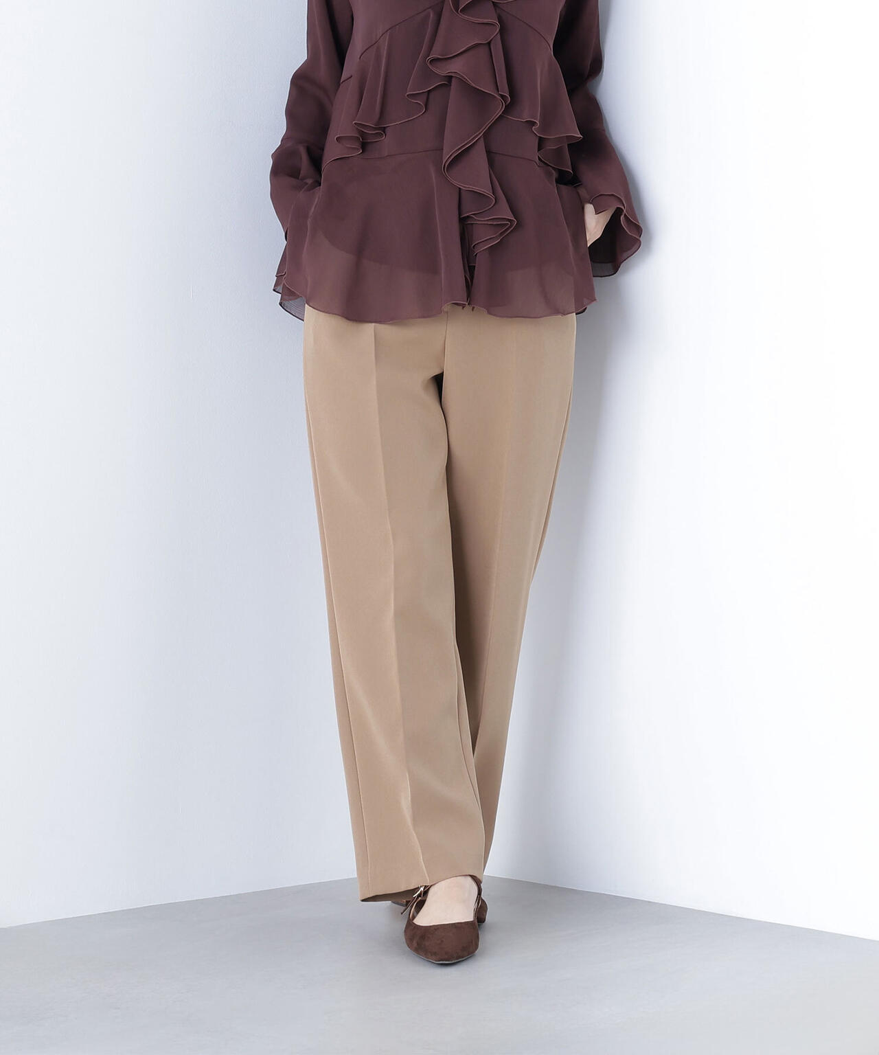 スリムストレートパンツ