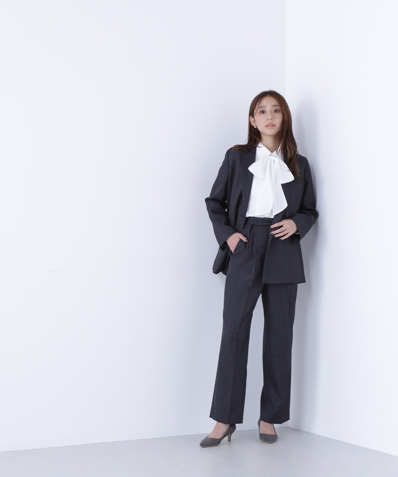 hyun様 美品 ナチュラルビューティーベーシック シャークスキン パンツスーツ hyun様 美品 ナチュラルビューティーベーシック シャークスキン