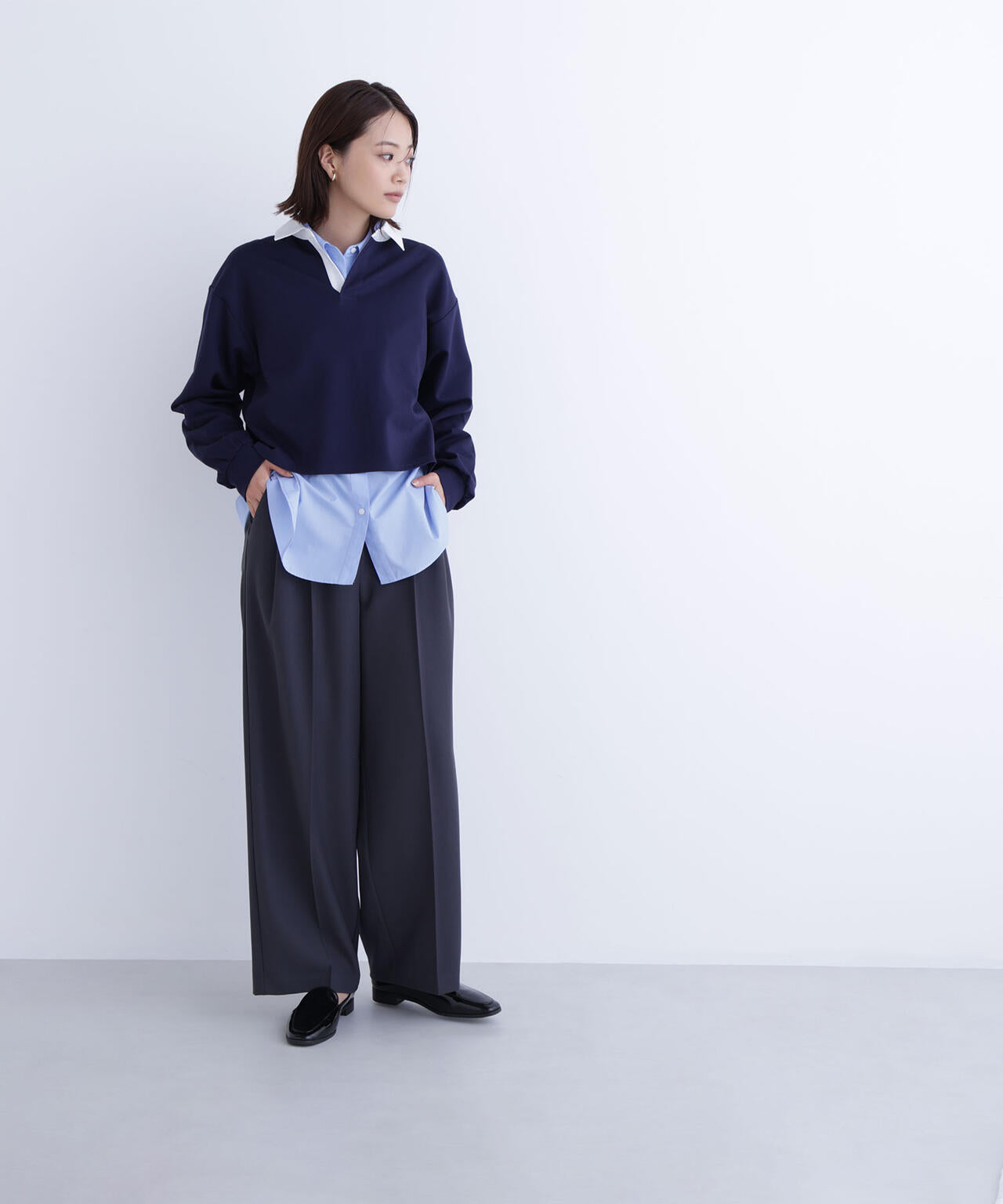 フェイクレザーベルテッドワイドパンツ