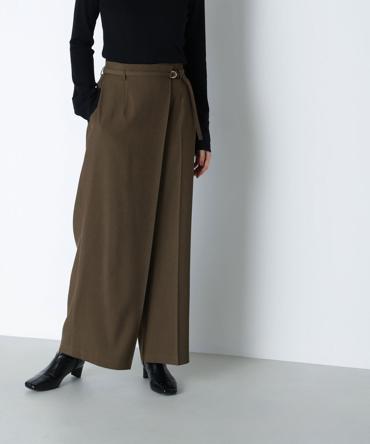 ハイウエストラップワイドパンツ