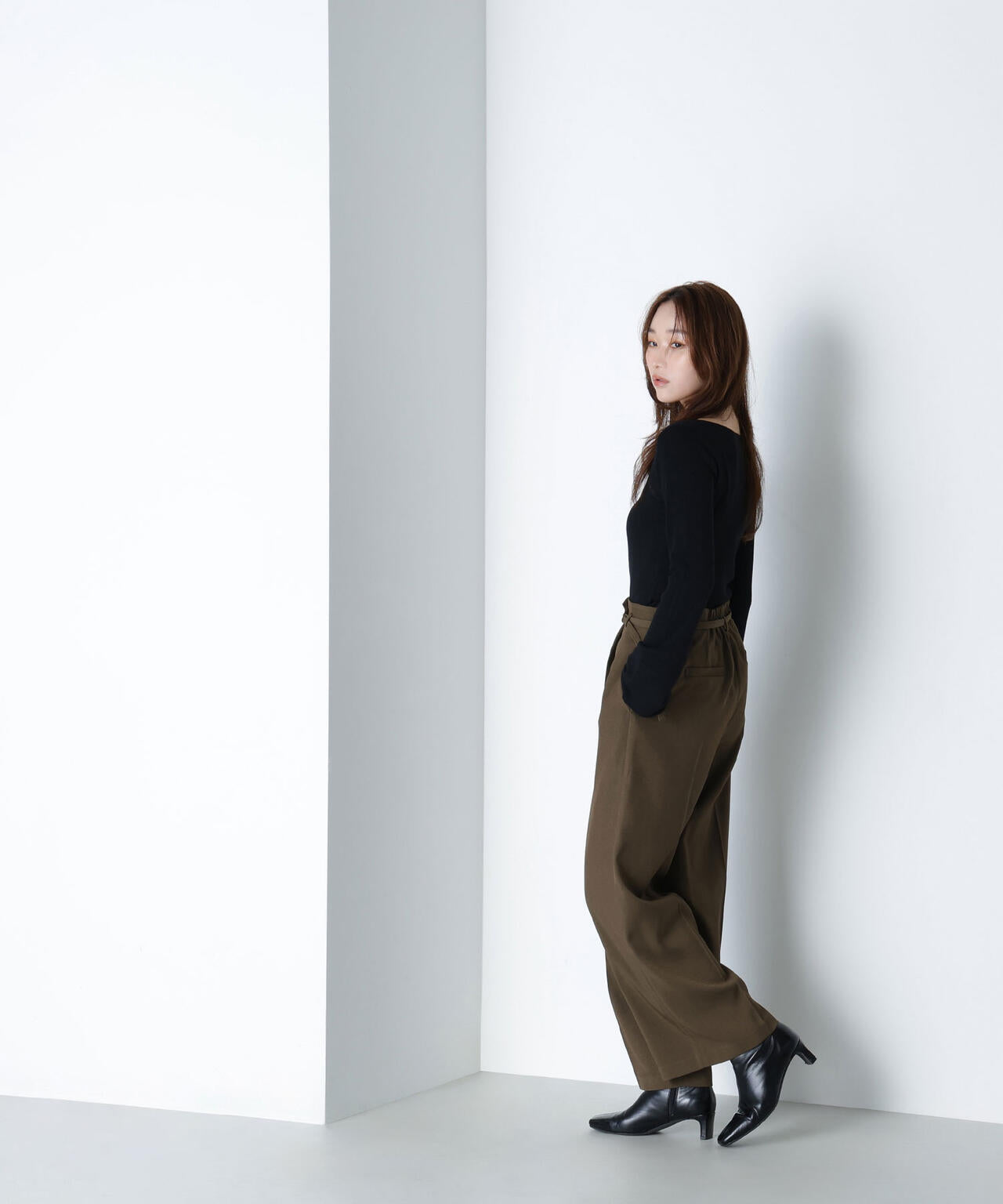 ハイウエストラップワイドパンツ