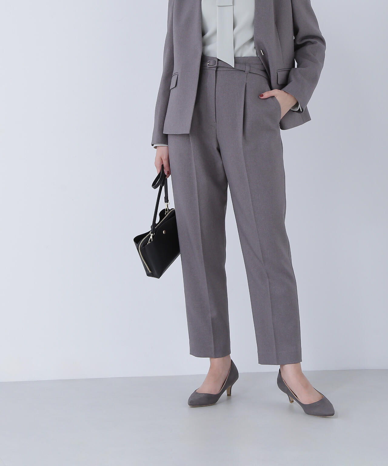 ウーステッドライクツイル SETUP テーパードパンツ