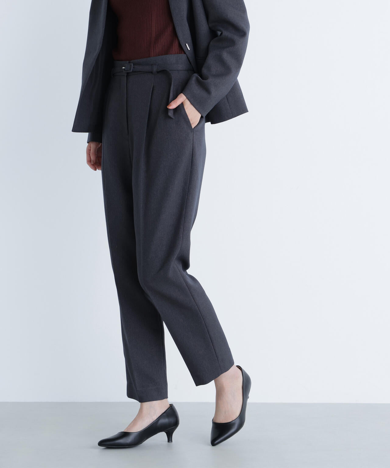 ウーステッドライクツイル SETUP テーパードパンツ