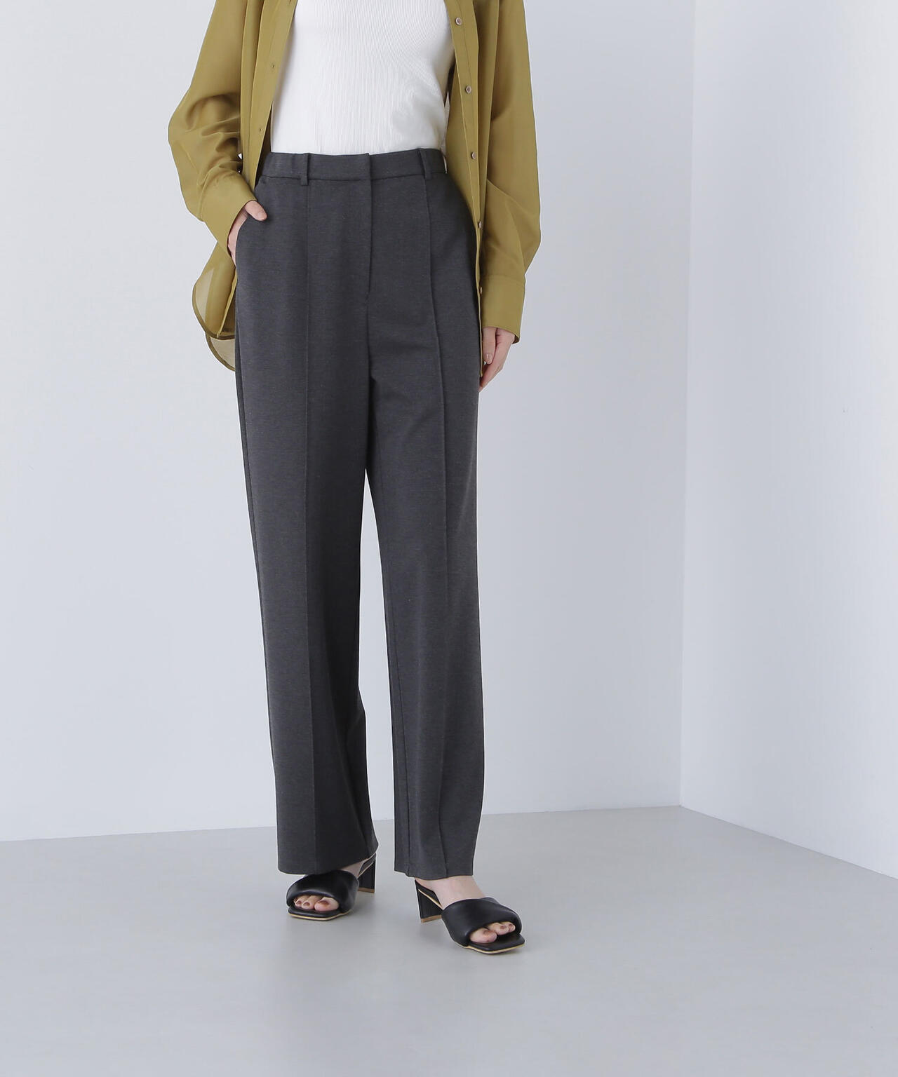 スムースストレートパンツ