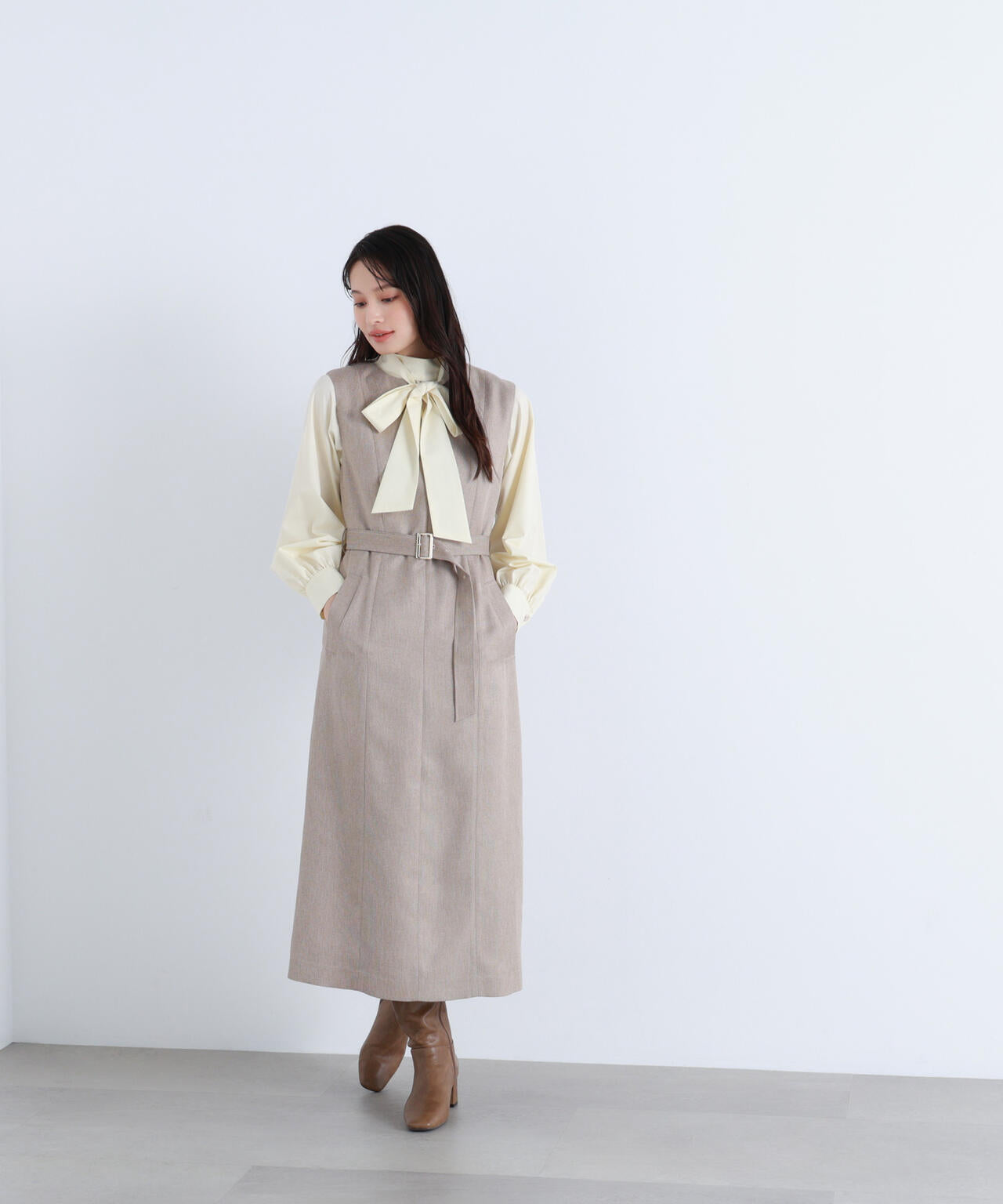 キーネックベルテッドジャンスカ