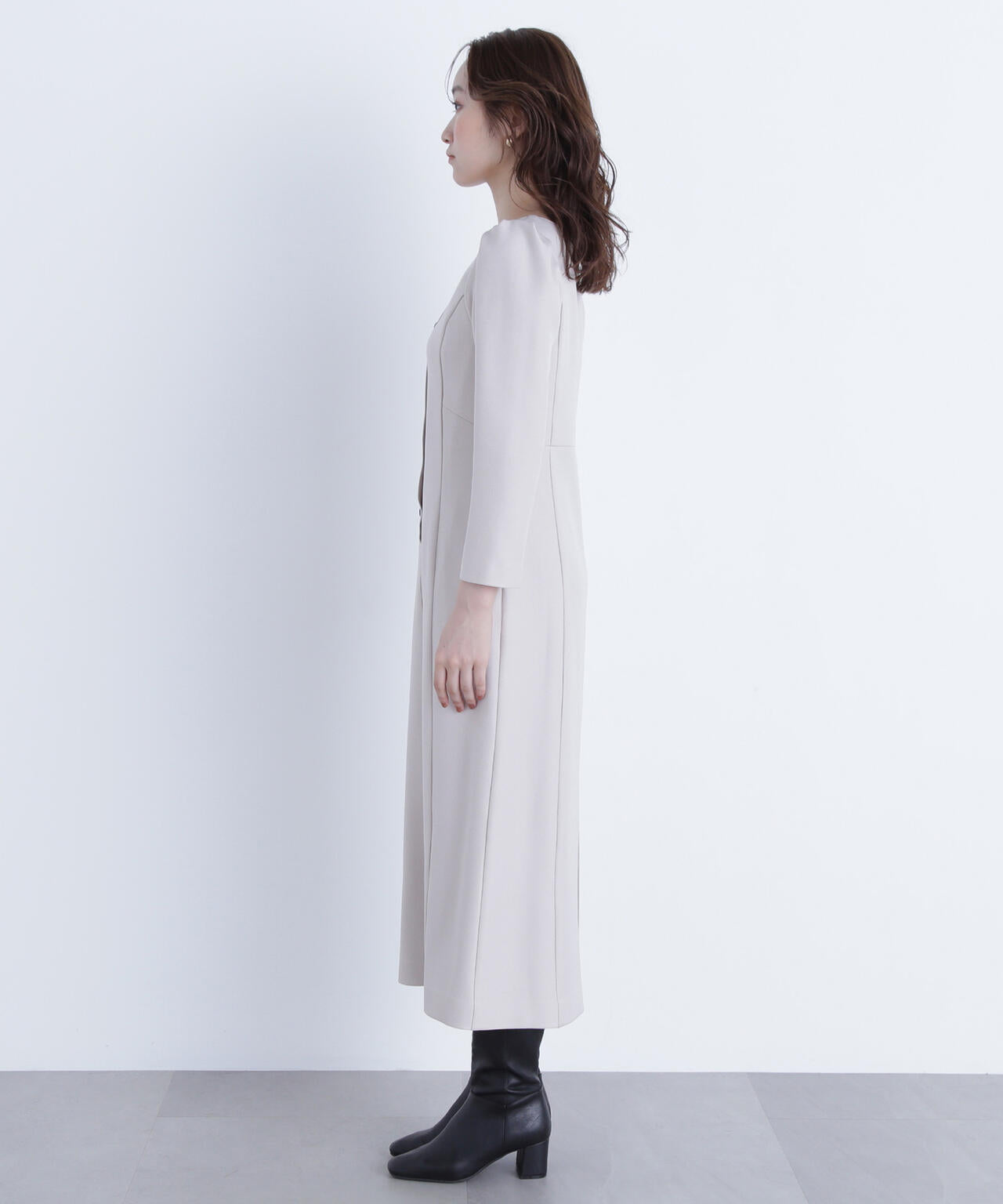 ノーカラーナローワンピース バイカラーボタンナローワンピース | NATURAL BEAUTY BASIC