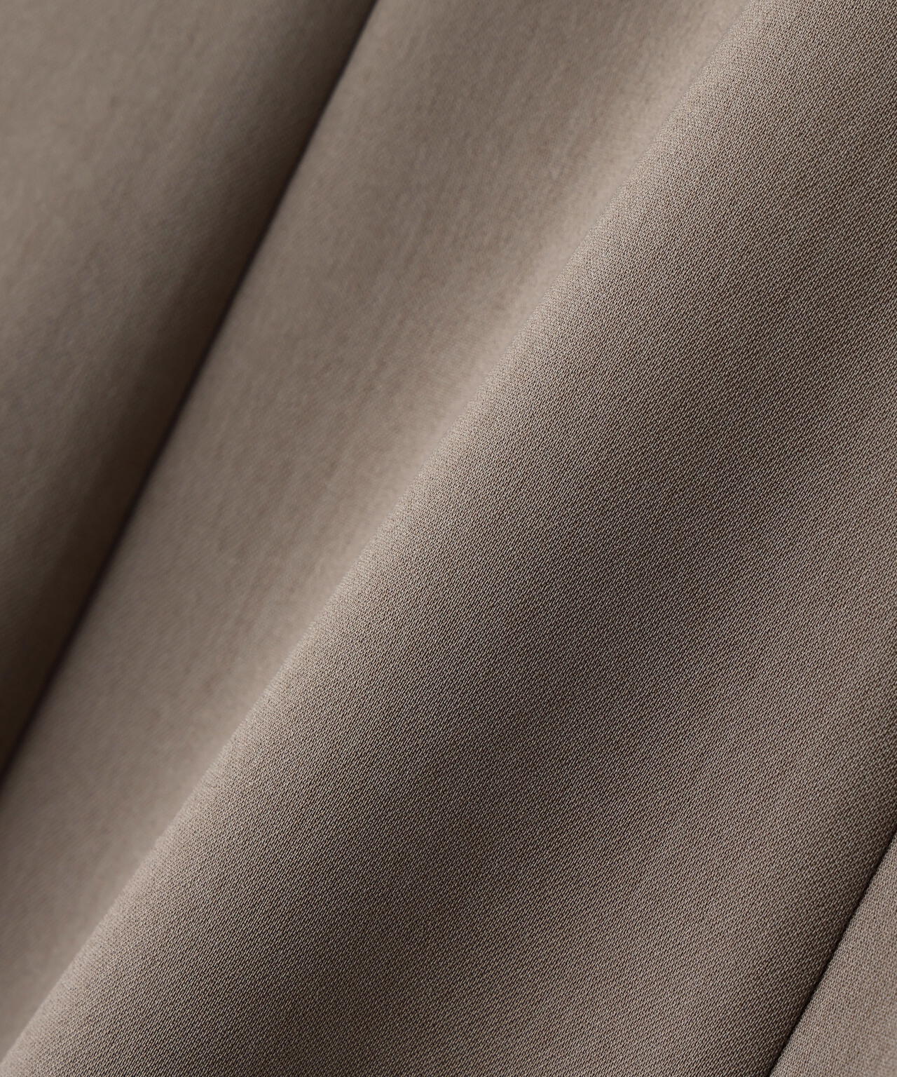 バックストラップジャンスカ