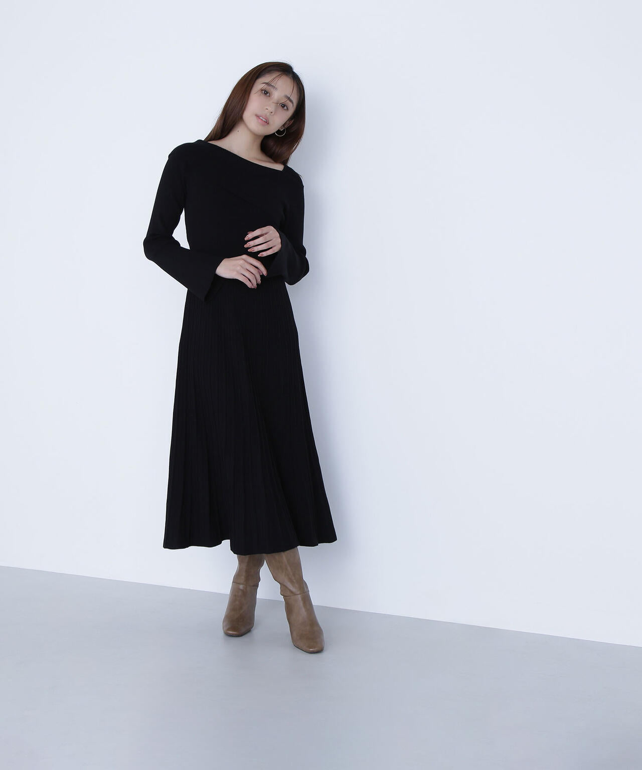 アシメネックニットワンピース