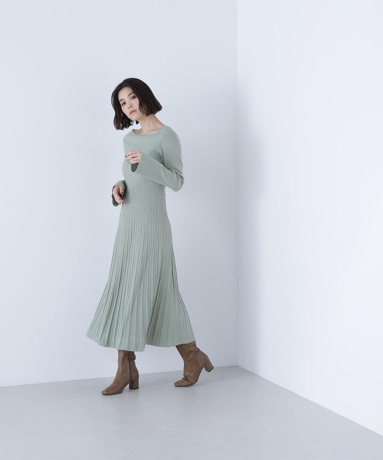 アシメネックニットワンピース | NATURAL BEAUTY BASIC（ナチュラル