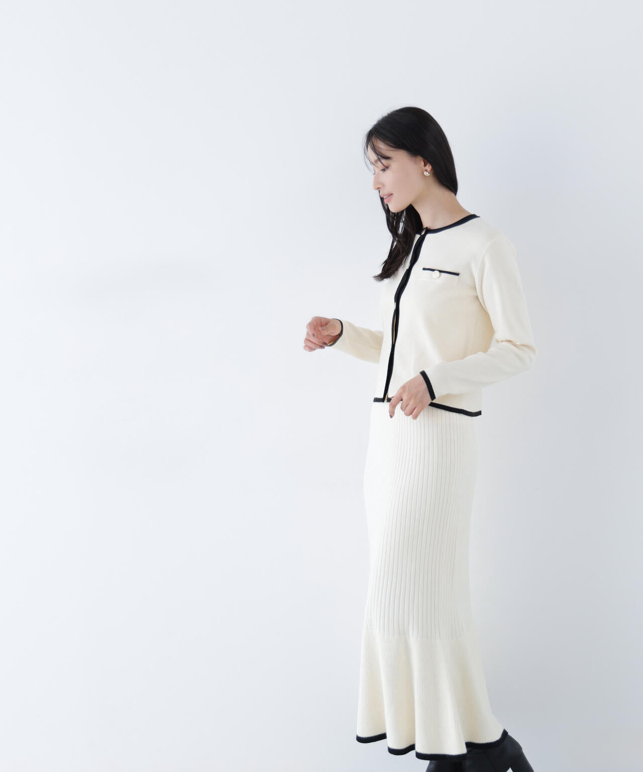 バイカラーニットジャケット＆スカート