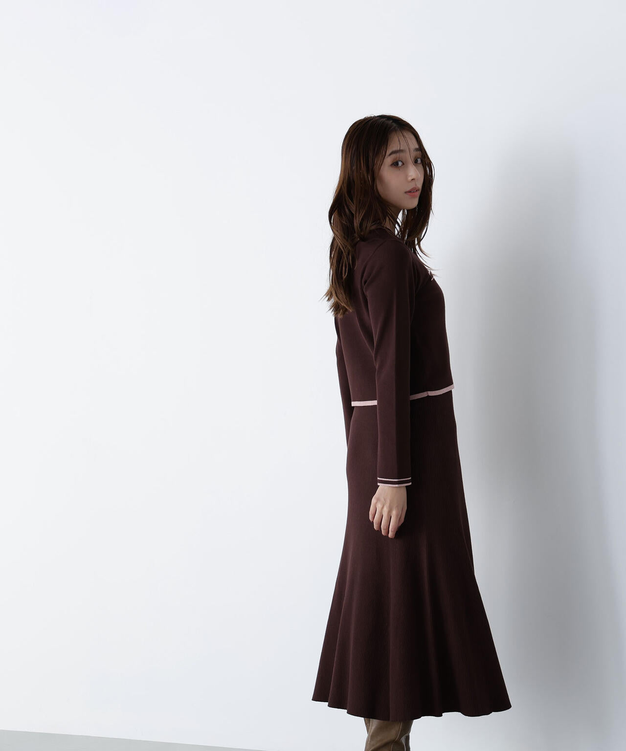 バイカラーニットカーデ＆スカート