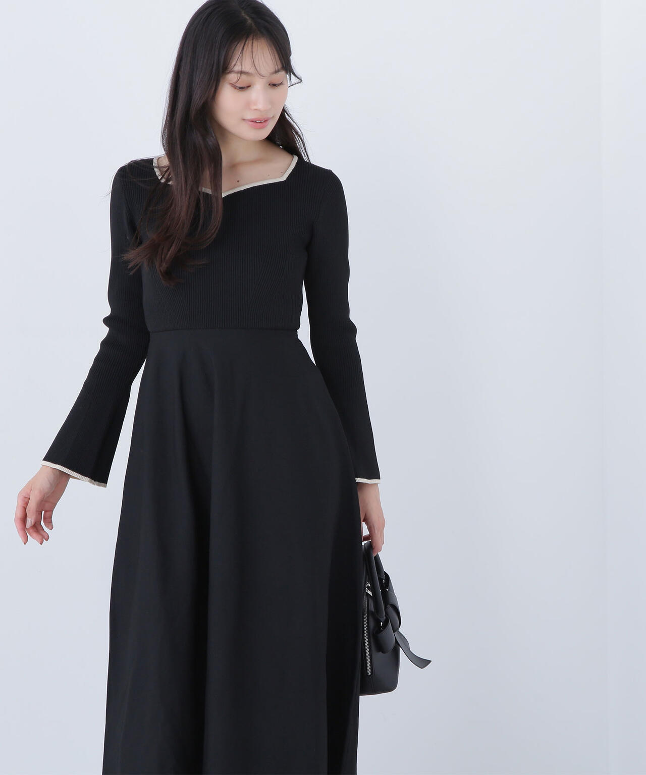 バイカラーハートネックニットワンピース