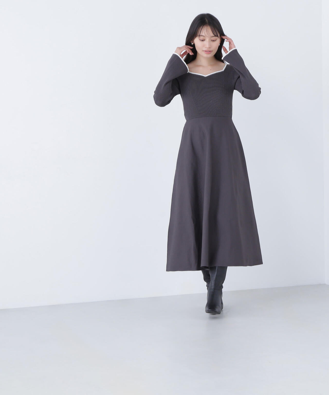 バイカラーハートネックニットワンピース