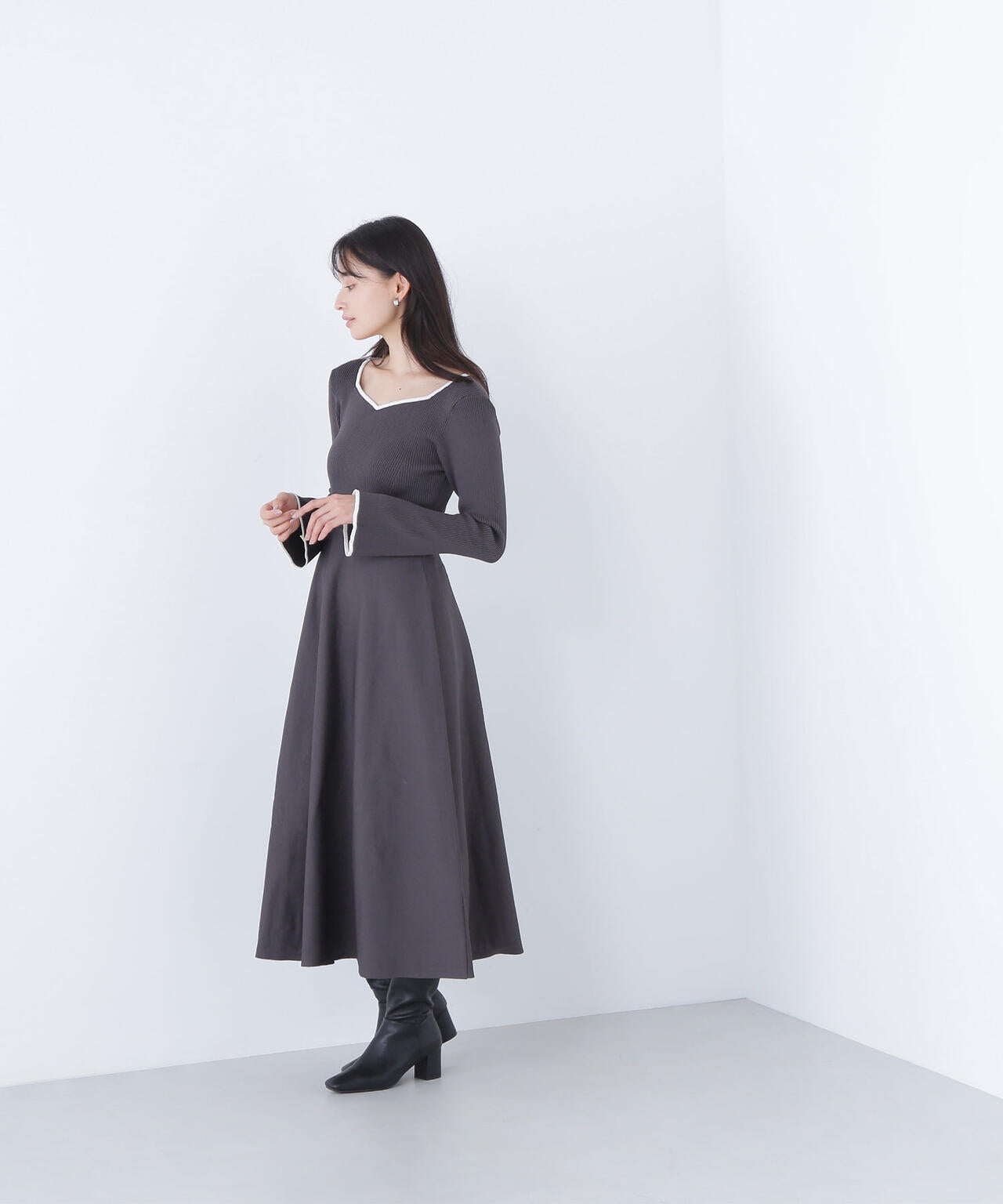 バイカラーハートネックニットワンピース