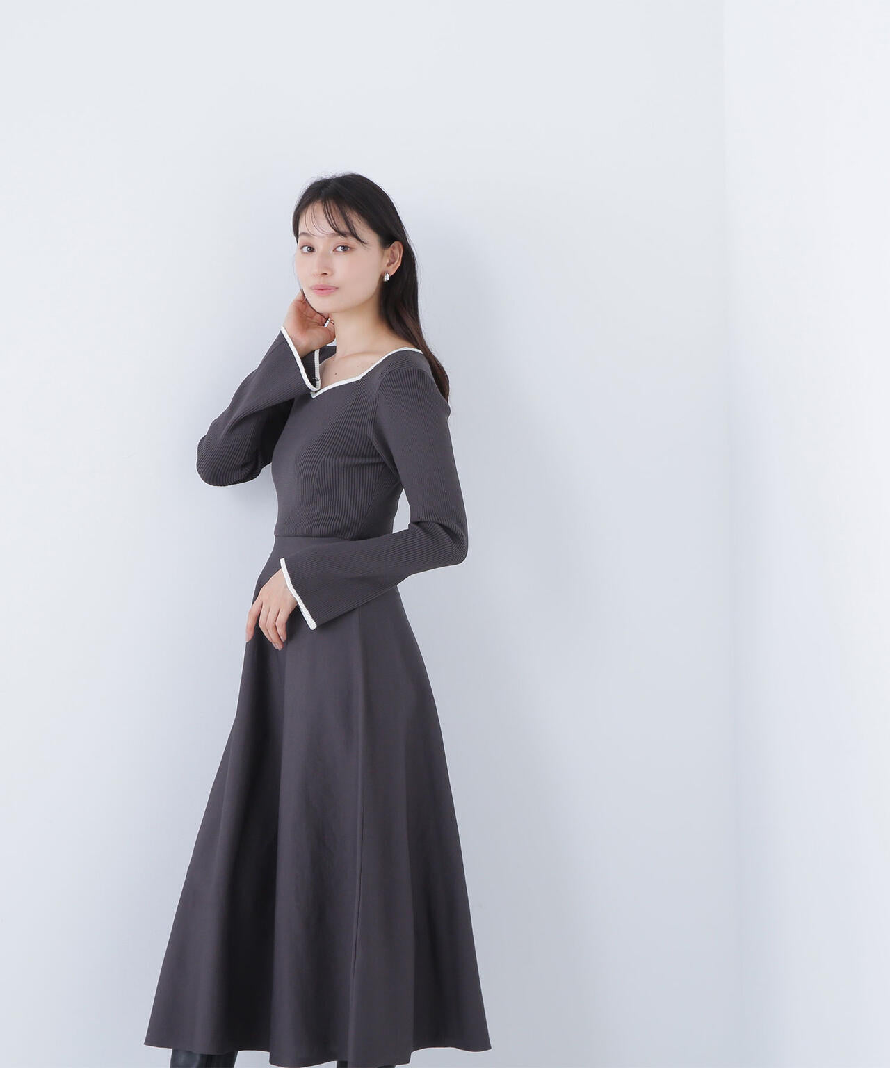 バイカラーハートネックニットワンピース