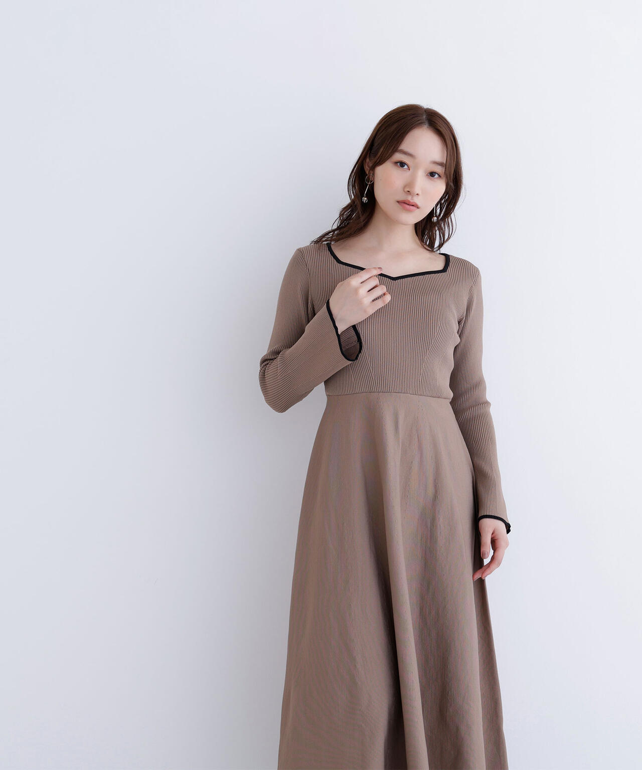 バイカラーハートネックニットワンピース