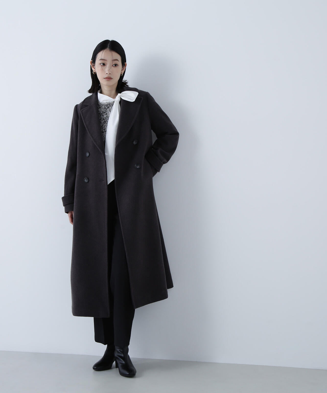 ビッグカラーダブルチェスターコート