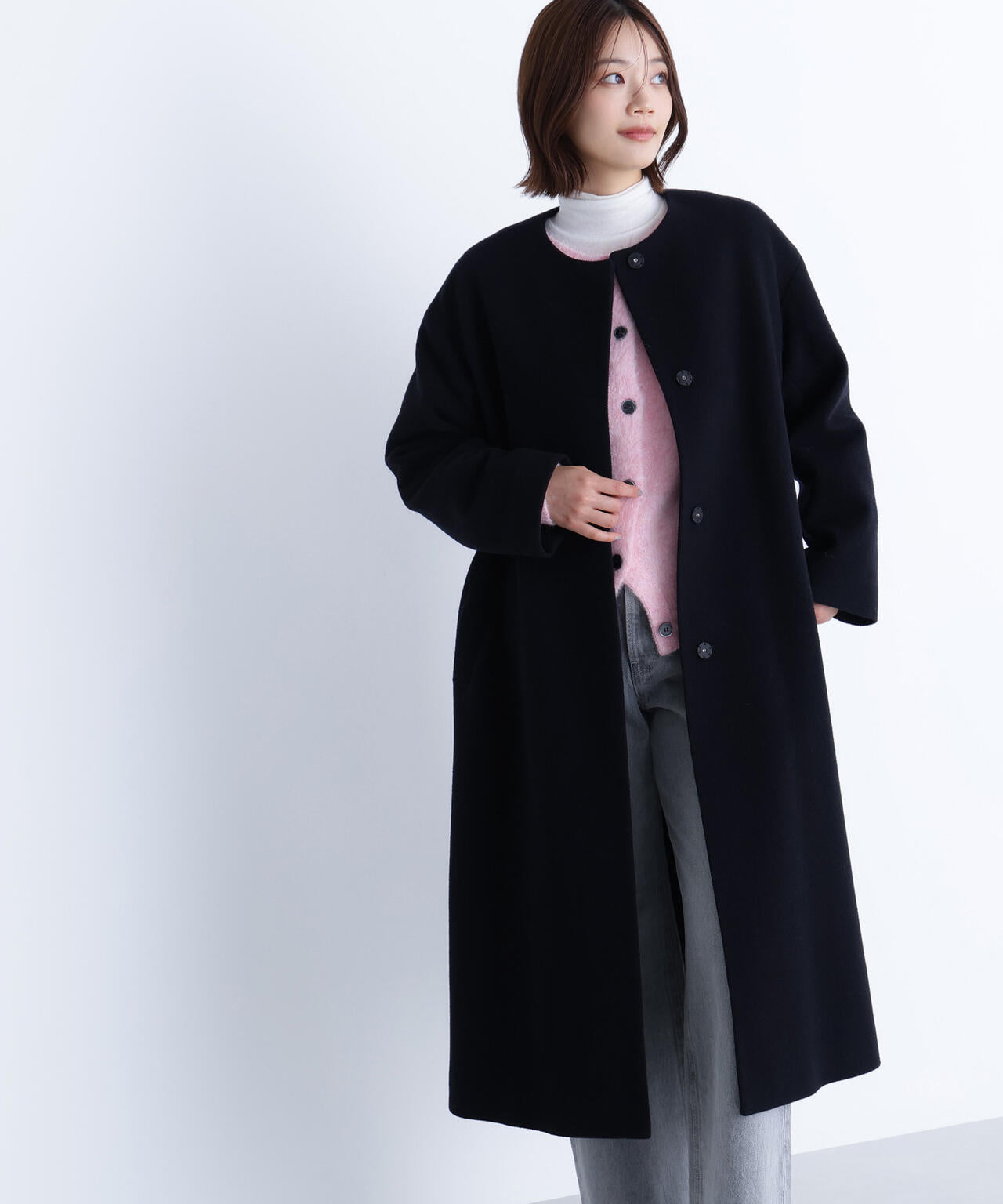 フォルムノーカラーロングコート