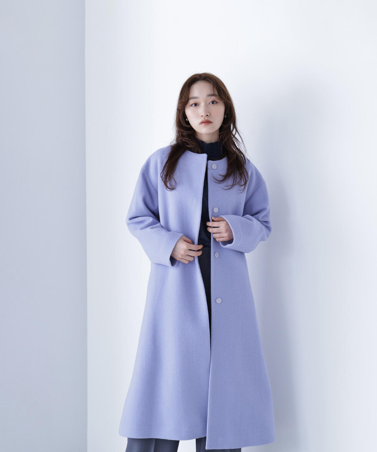 フォルムノーカラーロングコート