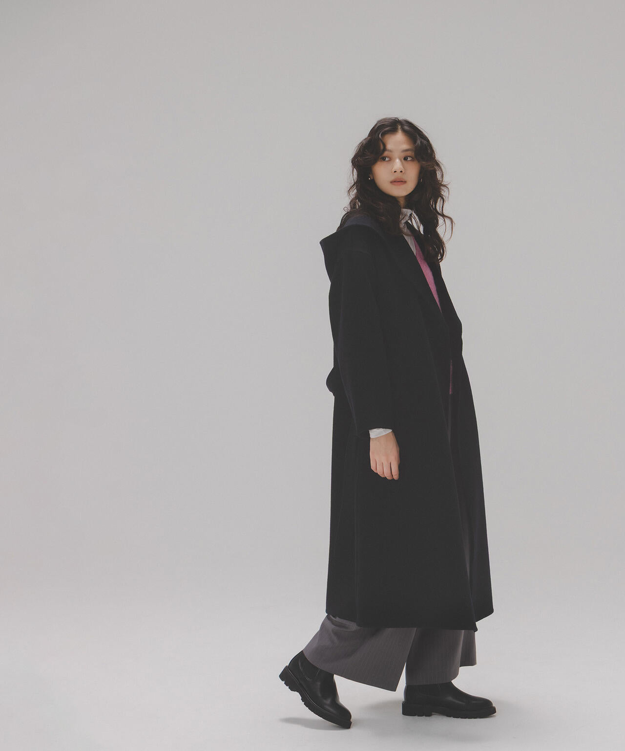 ✴︎Super Beauty キラキラ❁⃘*ビシュー付き黒ロングコート 42L