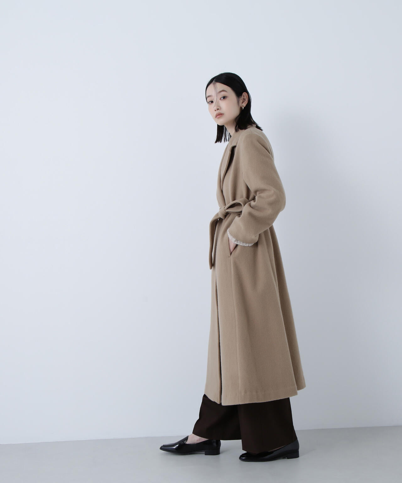 テーラーベルテッドロングコート