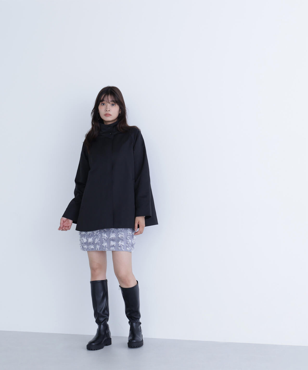 スタンドネックテントラインブルゾン