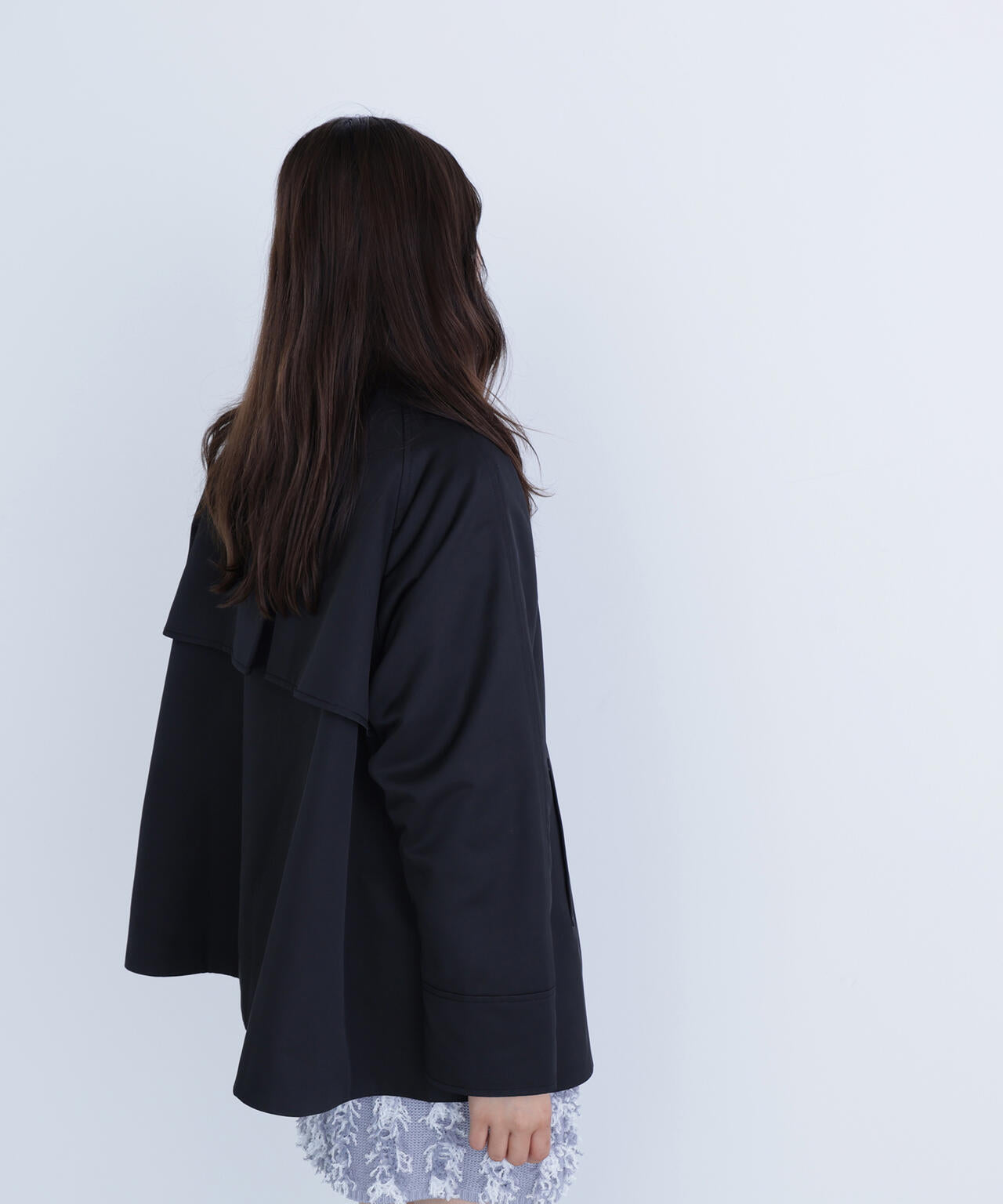 スタンドネックテントラインブルゾン