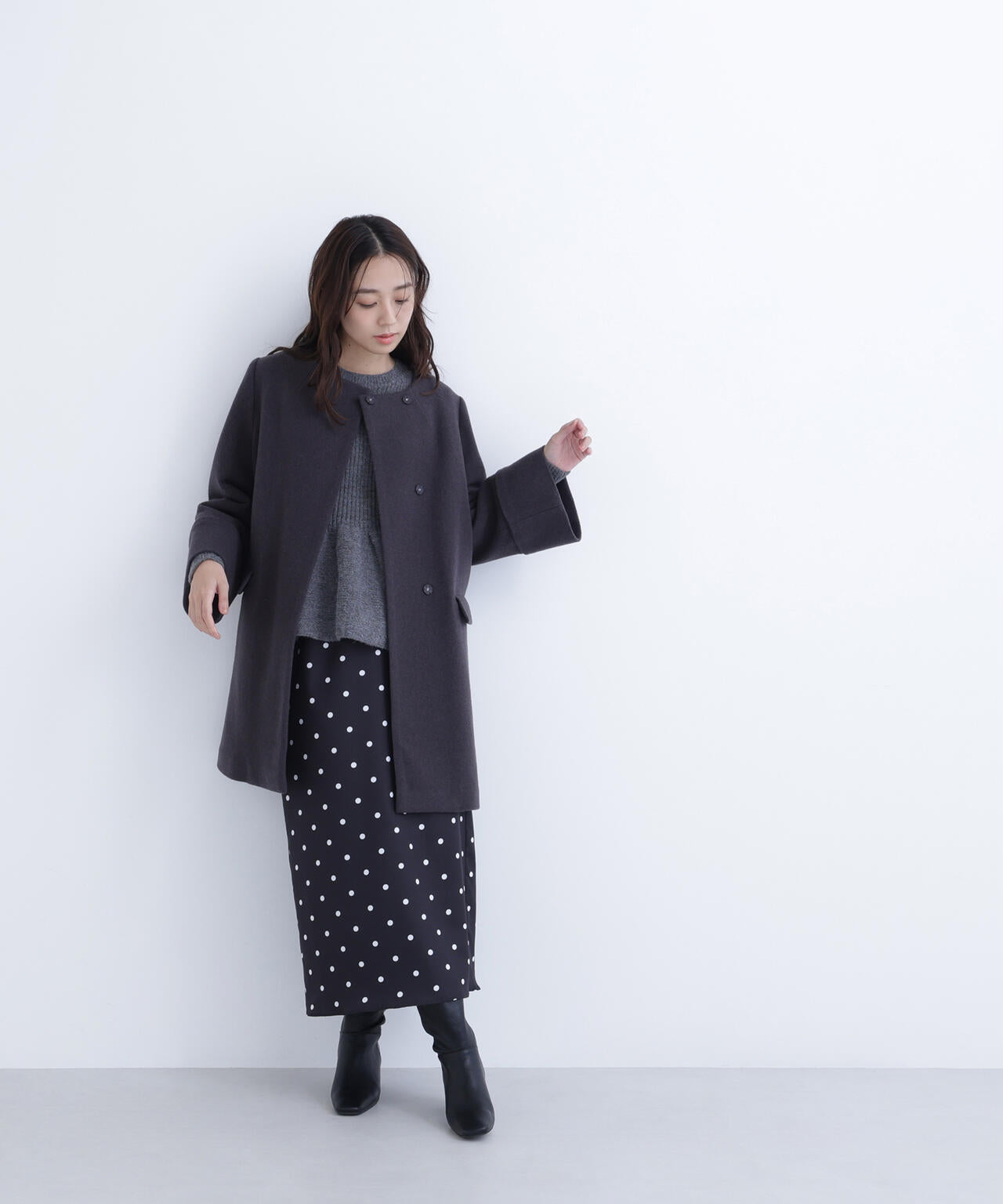 ノーカラーミドルコート