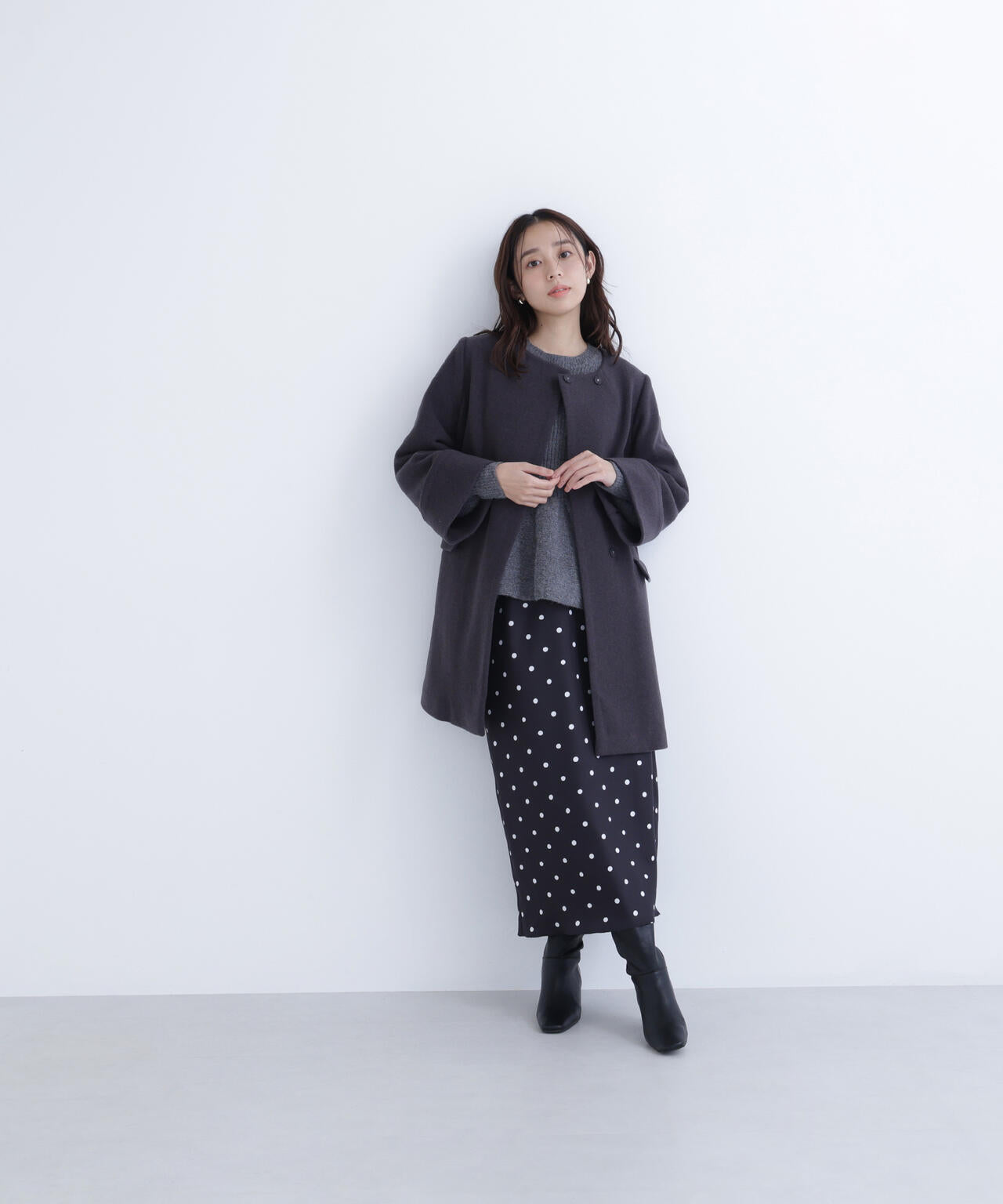 ノーカラーミドルコート