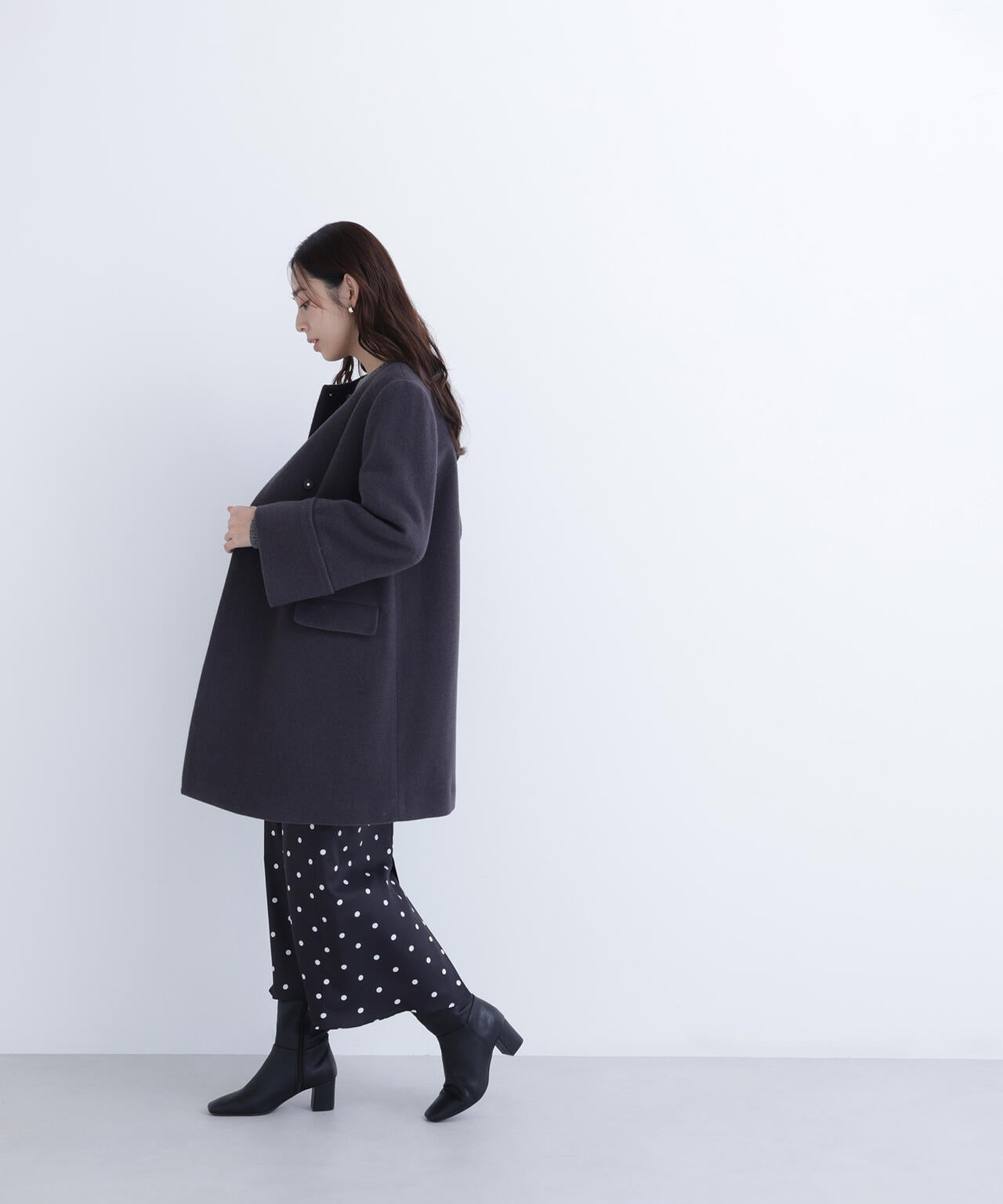 ノーカラーミドルコート