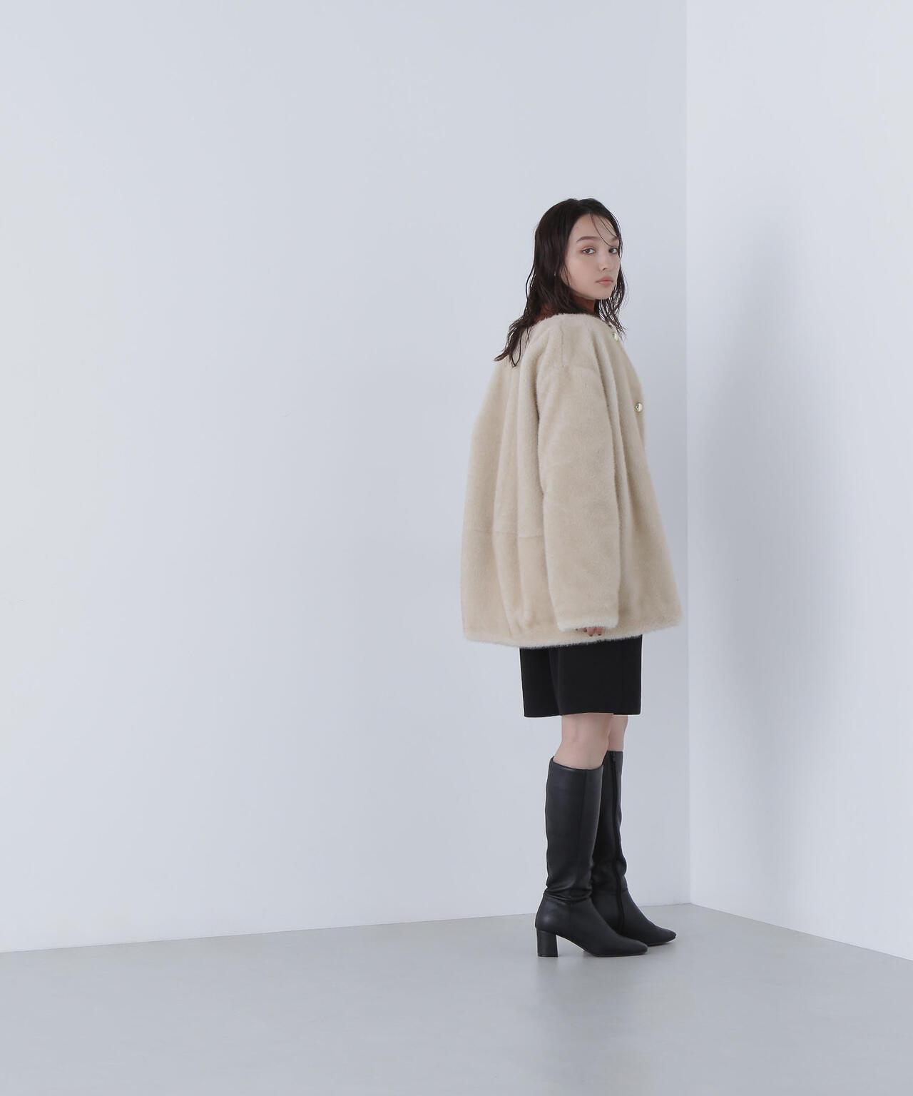 フェイクファーノーカラーハーフコート | NATURAL BEAUTY BASIC