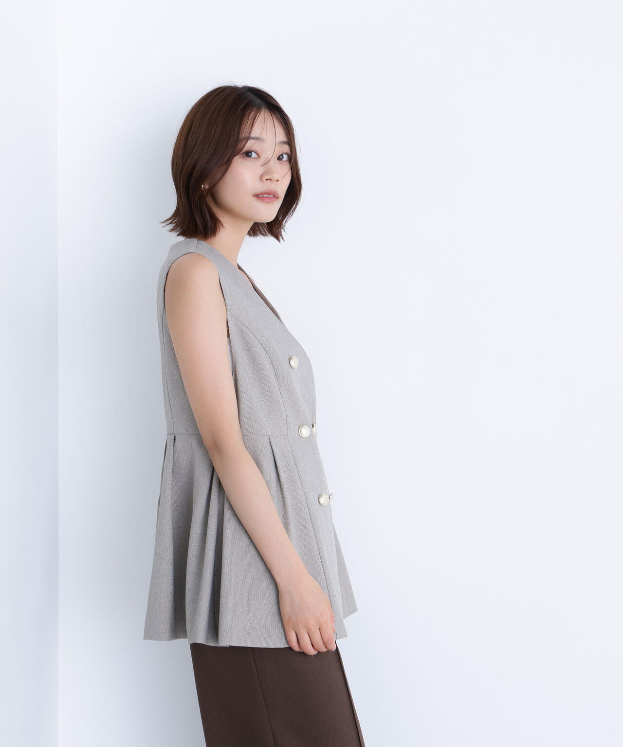 メタルボタンペプラムジレ | NATURAL BEAUTY BASIC（ナチュラル