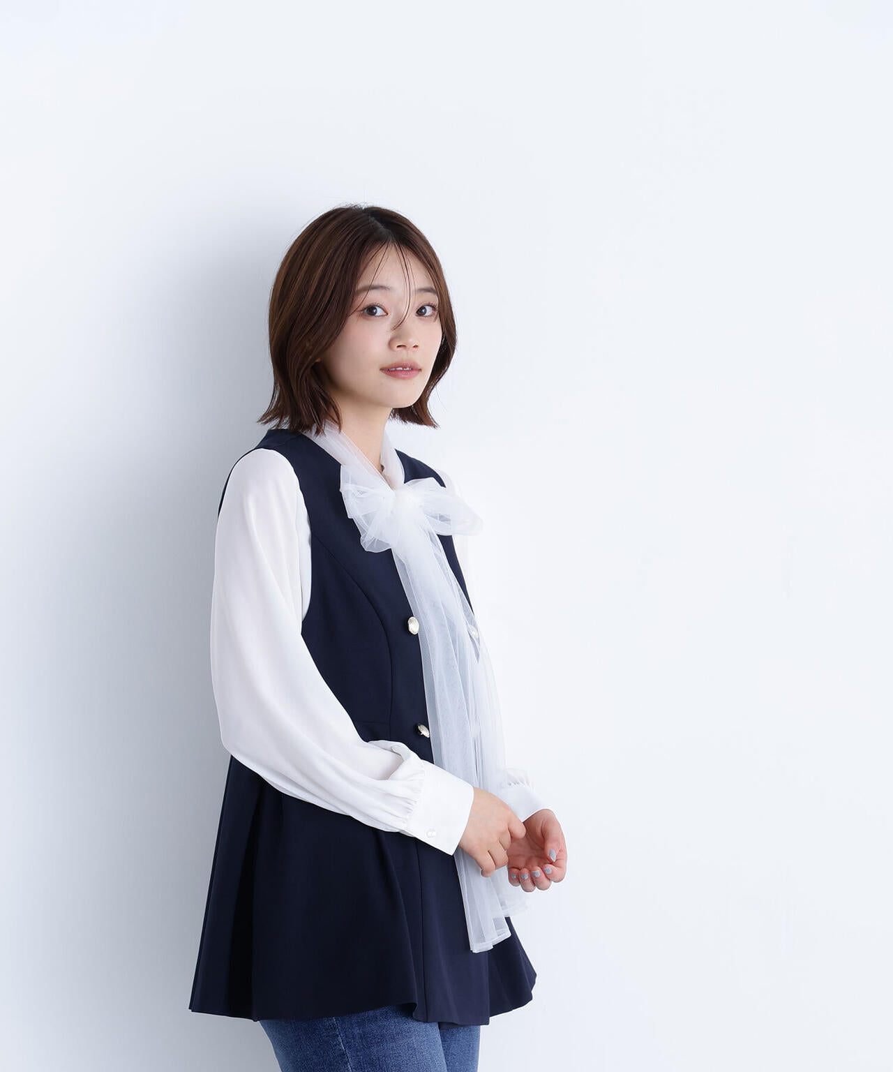 メタルボタンペプラムジレ