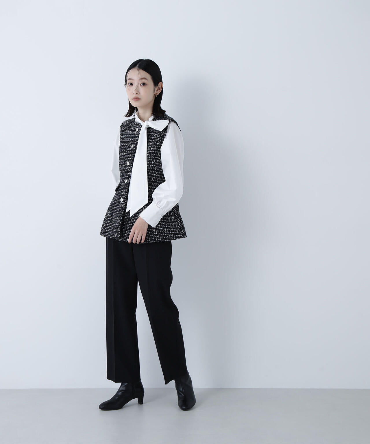 ツイードペプラムジレ